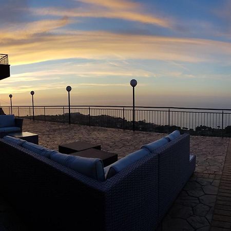 Villa Le Terrazze Чефалу Екстериор снимка