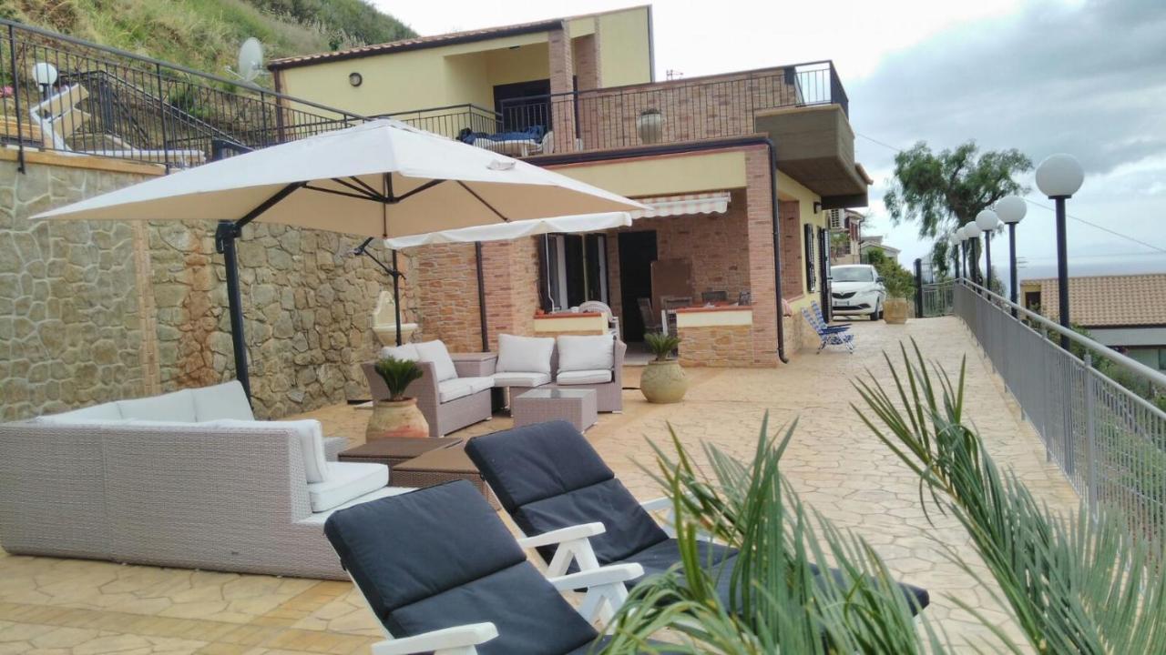 Villa Le Terrazze Чефалу Екстериор снимка