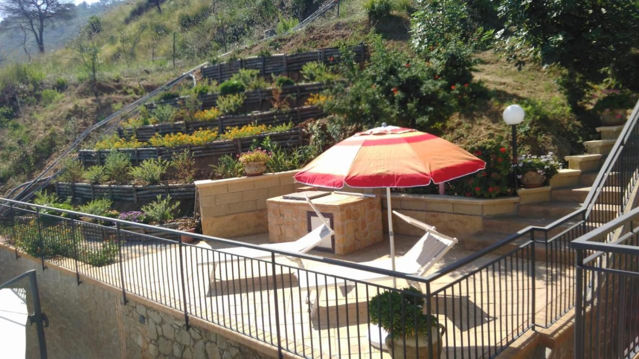 Villa Le Terrazze Чефалу Екстериор снимка